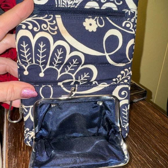 2 for $10 EUC Vera Bradley Twirly Birds Navy & White Wallet Billfold with chain - Picture 5 of 5